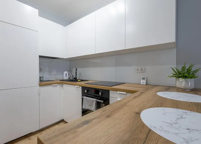 Vip / Capital Towers Centrum *