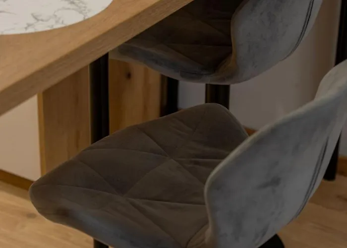 Vip / Capital Towers Centrum *